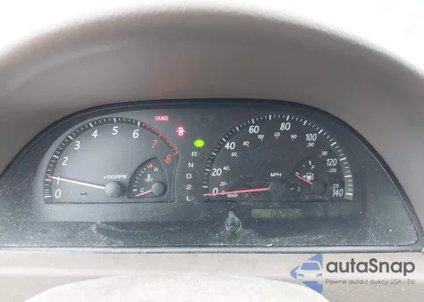 2003 Toyota Camry Le z USA, uszkodzony, nr VIN 4T1BE32K83U123371